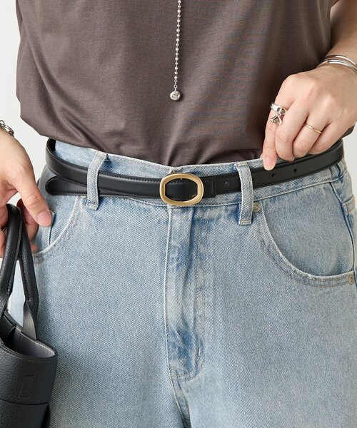 Jena espace merveilleux（ジェナ　エスパスメルヴェイユ）の「オーバルフレームバックルベルト（ベルト・レディース・ブラック/ベージュ・FREE）」の2枚目の写真