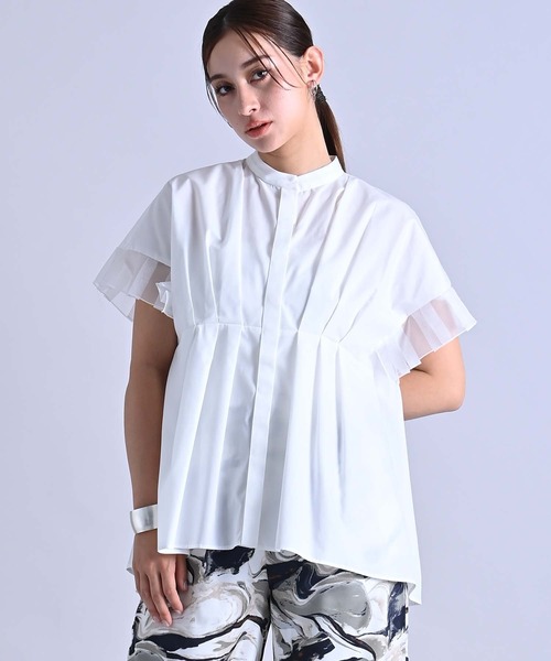 RAW FUDGE(ローファッジ)の「シアープリーツスリーブブラウス(シャツ/ブラウス・レディース・ベージュ/チャコールグレー/オフホワイト・M)」の6枚目の写真