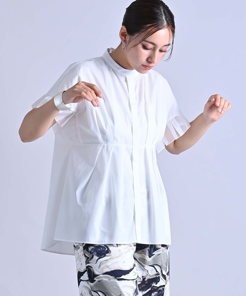 RAW FUDGE(ローファッジ)の「シアープリーツスリーブブラウス(シャツ/ブラウス・レディース・ベージュ/チャコールグレー/オフホワイト・M)」の7枚目の写真