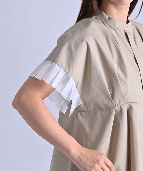 RAW FUDGE(ローファッジ)の「シアープリーツスリーブブラウス(シャツ/ブラウス・レディース・ベージュ/チャコールグレー/オフホワイト・M)」の21枚目の写真