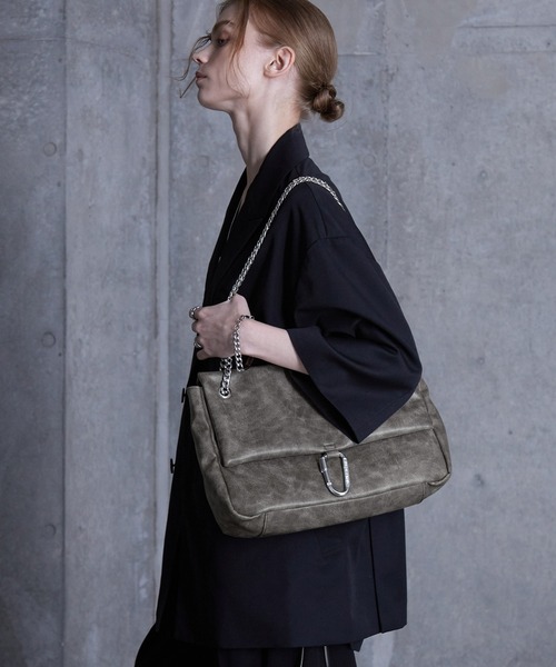 SERACE（セラス）の「【SERACE】Vintage design 2way chain shoulder bag / ヴィンテージデザイン2wayチェーンショルダーバッグ（ショルダーバッグ・メンズ・ブラック/グレー/ブラウン・FREE）」の9枚目の写真