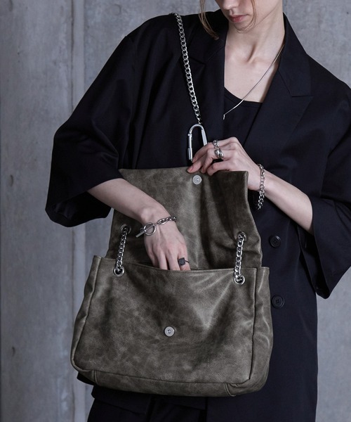 SERACE（セラス）の「【SERACE】Vintage design 2way chain shoulder bag / ヴィンテージデザイン2wayチェーンショルダーバッグ（ショルダーバッグ・メンズ・ブラック/グレー/ブラウン・FREE）」の13枚目の写真