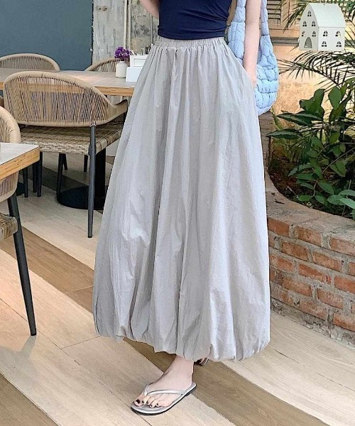 maison de LATIR(メゾンドラティール)の「軽やかな夏服。バルーンイージーケアスカート(スカート・レディース・グレー/ブラック/ホワイト・FREE)」の3枚目の写真