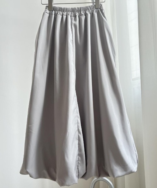 maison de LATIR(メゾンドラティール)の「軽やかな夏服。バルーンイージーケアスカート(スカート・レディース・グレー/ブラック/ホワイト・FREE)」の5枚目の写真