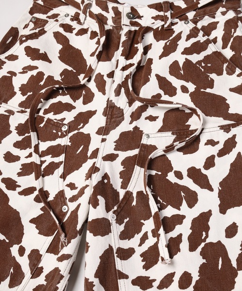 DISCOVERED（ディスカバード）の「COW PRINT PAINTER PANTS（その他パンツ・メンズ・ブラウン/ブラック・2/3/1）」の13枚目の写真
