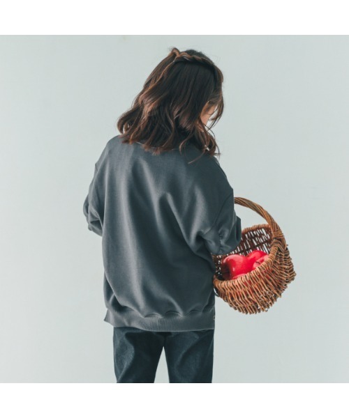 NHT（エヌエイチティー）の「エヌエイチティー ALYSSUM　ギャザートレーナー（スウェット・キッズ・アイボリー/チャコールグレー/ブラック・160cm/150cm/140cm/130cm/120cm/110cm）」の7枚目の写真