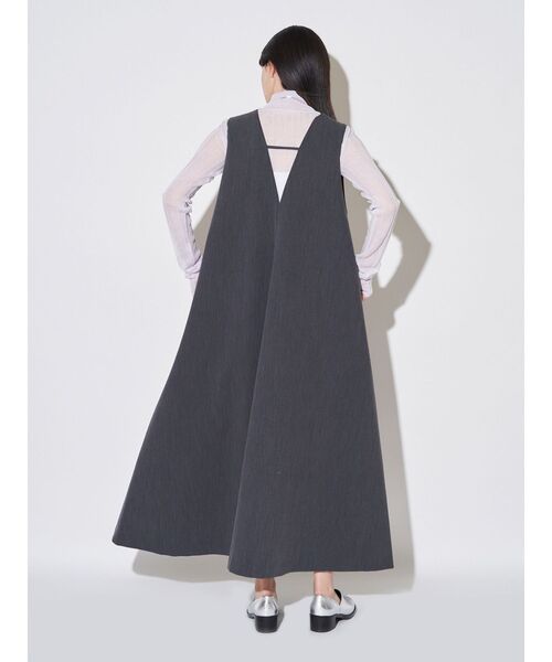 ELENDEEK（エレンディーク）の「ディープVネックAラインワンピース（ワンピース・レディース・オフホワイト/ブラック/グレー・01/02）」の21枚目の写真