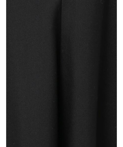 ELENDEEK（エレンディーク）の「ディープVネックAラインワンピース（ワンピース・レディース・オフホワイト/ブラック/グレー・01/02）」の6枚目の写真