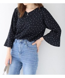 《UV対策/抗菌防臭/吸水速乾》パール調ボタンフレアー袖ブラウスTシャツ