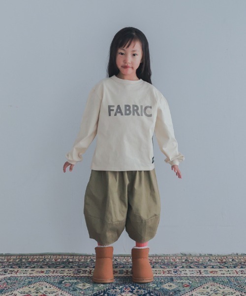 ZERO standerd（ゼロスタンダード）の「zero standard/ゼロスタンダード FABRIC　ロングＴシャツ（Tシャツ/カットソー・キッズ・サンドベージュ/ベージュ/チャコールグレー・110cm/120cm/130cm/140cm/150cm/160cm/100cm）」の4枚目の写真