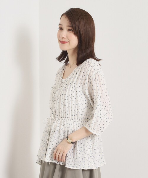 ITS'DEMO（イッツデモ）の「【手洗い可】花柄シャーリング前開きブラウス（シャツ/ブラウス・レディース・ホワイト系3/アイボリー系/ブラック系・00）」の16枚目の写真