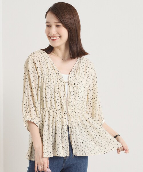 ITS'DEMO（イッツデモ）の「【手洗い可】花柄シャーリング前開きブラウス（シャツ/ブラウス・レディース・ホワイト系3/アイボリー系/ブラック系・00）」の20枚目の写真