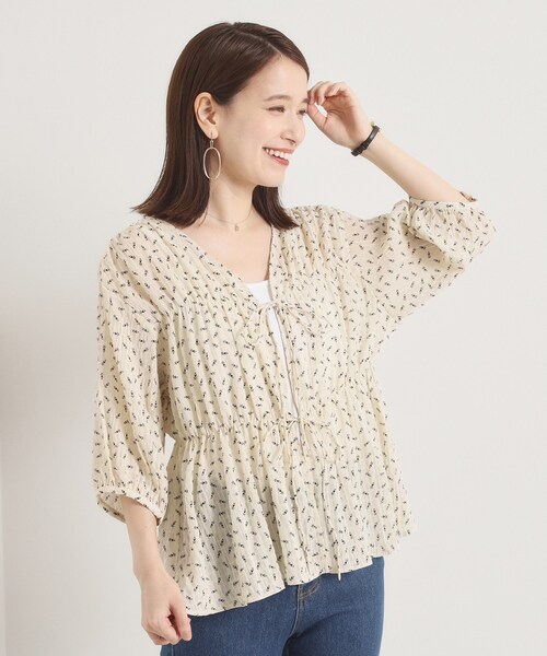 ITS'DEMO（イッツデモ）の「【手洗い可】花柄シャーリング前開きブラウス（シャツ/ブラウス・レディース・ホワイト系3/アイボリー系/ブラック系・00）」の21枚目の写真