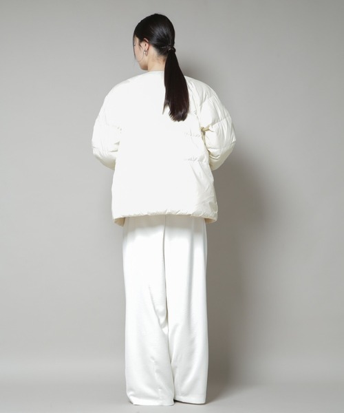 NANO universe(ナノユニバース)の「撥水加工ライトダウン リバーシブルノーカラージャケット(ダウンジャケット/コート・レディース・ブラック/オリーブ/アイボリー・S/M)」の7枚目の写真