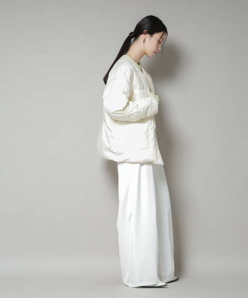 NANO universe(ナノユニバース)の「撥水加工ライトダウン リバーシブルノーカラージャケット(ダウンジャケット/コート・レディース・ブラック/オリーブ/アイボリー・S/M)」の8枚目の写真