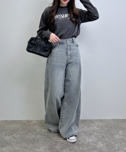 INGNI(イング)の「箔プリントロゴロングTシャツ(Tシャツ/カットソー・レディース・ホワイト×ゴールド/ホワイト×シルバー/ライトグレー系8・M)」の15枚目の写真