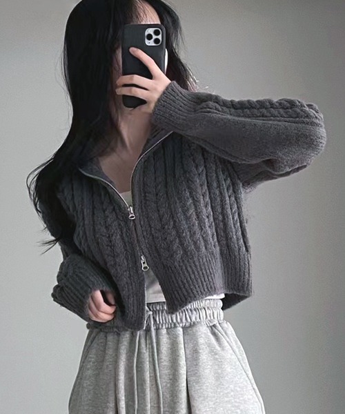 WESTSEA(ウエストシー)の「ショート丈 ケーブルニット フルジップカーディガン(カーディガン/ボレロ・レディース・チャコール/ライトグレー/アイボリー・FREE)」の8枚目の写真