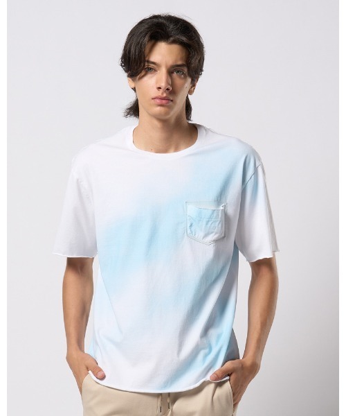 wjk(ダヴルジェイケイ)の「spray dye leather pocket-T(Tシャツ/カットソー・メンズ・ホワイト×ブラック/ホワイト×ブルー/グレイッシュベージュ/ブラック×シルバー・SMALL/MEDIUM/LARGE/X-LARGE)」の2枚目の写真