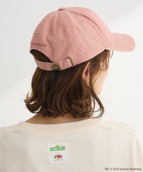 FRUIT OF THE LOOM（フルーツオブザルーム）の「セサミストリートミーツオブザルーム キャップ（キャップ・レディース・ピンク/チャコールグレー・FREE）」の8枚目の写真