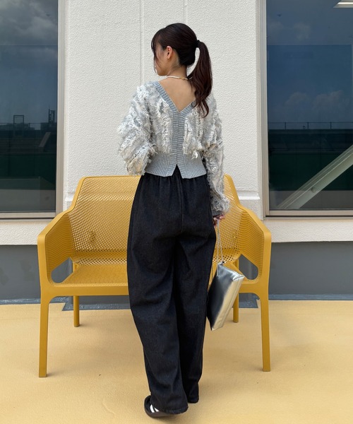 ISOOK（アイスー）の「【ISOOK / アイスー】MIXフリンジショートカーディガン / ニット プルオーバー セーター 羽織り コンパクト丈 ショート丈 短丈 クロップド丈 長袖 ボリューム袖 Vネック クルーネック 前後2way 2通り 春服 春ニット アイボリー グレー ネイビー 白 ZOZOTOWN限定（ニット/セーター・レディース・アイボリー/グレー/ネイビー・FREE）」の21枚目の写真