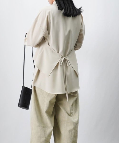 LUCA/LADY LUCK LUCA（ルカ/レディラックルカ）の「LC/LLL ビスチェシャツ（シャツ/ブラウス・レディース・ブラック/ライトベージュ・FREE）」の9枚目の写真