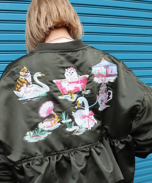 Three Four Time（ｽﾘｰﾌｫｰﾀｲﾑ）の「【tamaoworld】Embroidery jacket Swan（ブルゾン・レディース・ブルーグレー・FREE）」の11枚目の写真