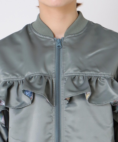 Three Four Time（ｽﾘｰﾌｫｰﾀｲﾑ）の「【tamaoworld】Embroidery jacket Swan（ブルゾン・レディース・ブルーグレー・FREE）」の19枚目の写真