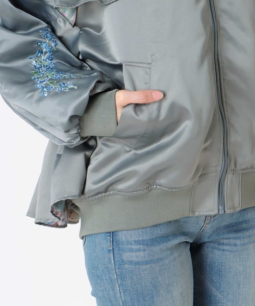 Three Four Time（ｽﾘｰﾌｫｰﾀｲﾑ）の「【tamaoworld】Embroidery jacket Swan（ブルゾン・レディース・ブルーグレー・FREE）」の22枚目の写真