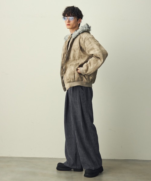 Shoowtime(ショウタイム)の「Corduroy Tuck Wide Slacks / コーデュロイタックワイドスラックス(その他パンツ・メンズ・カーキ/ブラック/グレー・LARGE/MEDIUM/X-LARGE)」の21枚目の写真