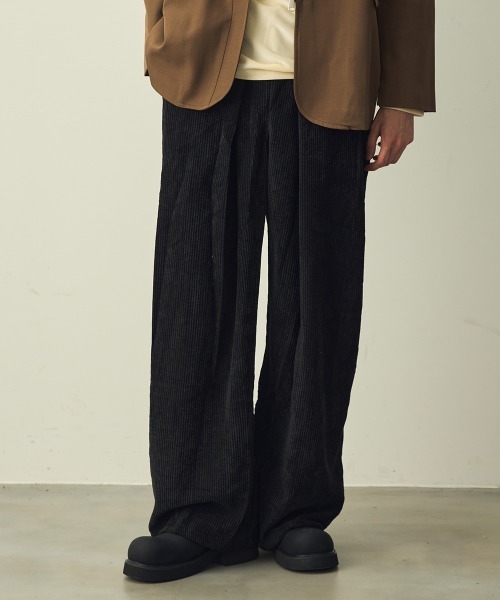 Shoowtime(ショウタイム)の「Corduroy Tuck Wide Slacks / コーデュロイタックワイドスラックス(その他パンツ・メンズ・カーキ/ブラック/グレー・LARGE/MEDIUM/X-LARGE)」の19枚目の写真