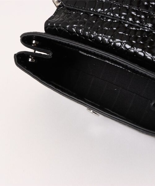 Vivienne Westwood(ヴィヴィアンウエストウッド)の「HAZEL SMALL HANDBAG(ハンドバッグ・レディース・ブラック・FREE)」の4枚目の写真