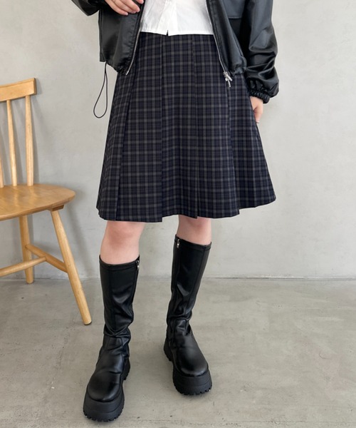 MYMOOD.（マイムード）の「ミディ丈チェック柄プリーツスカート（スカート・レディース・ネイビー/ブラウン・FREE）」の13枚目の写真