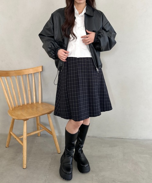 MYMOOD.（マイムード）の「ミディ丈チェック柄プリーツスカート（スカート・レディース・ネイビー/ブラウン・FREE）」の20枚目の写真