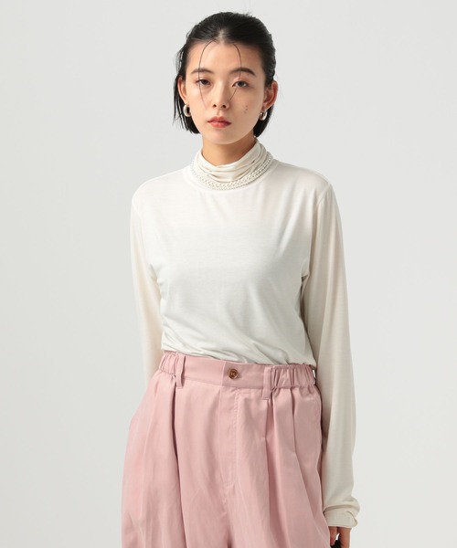 BAYFLOW（ベイフロー）の「[レイヤードスタイルに]ソフトフライスハイネックプルオーバー（Tシャツ/カットソー・レディース・ブラック/オフホワイト/ブルー・FREE）」の5枚目の写真