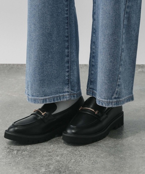 GLOBAL WORK（グローバルワーク）の「GOODデニムリラックスワイドパンツ/595403（デニムパンツ・レディース・ブルー/サックスブルー・SMALL/LARGE/MEDIUM）」の18枚目の写真