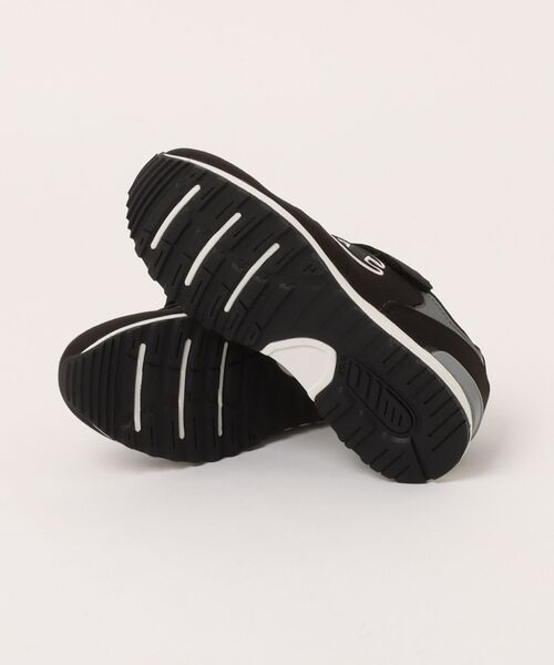 Champion(チャンピオン)の「【Champion】CPNJ306(スニーカー・キッズ・ブラック・22.5cm/23.5cm/23.0cm/24.0cm/21.5cm/22.0cm/16.0cm/17.0cm/18.0cm/19.0cm/20.0cm/21.0cm)」の3枚目の写真