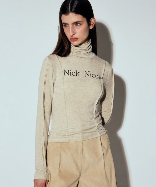 NICK&NICOLE(ニックアンドニコール)の「NICOLE PINTUCK LINE TURTLENECK TOP_OATMEAL(Tシャツ/カットソー・レディース・その他・FREE)」の3枚目の写真