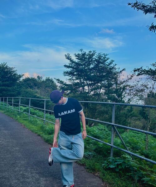 AAKAM(アーカム)の「Logo Patch Ringer Top (Black-Sky Blue)(Tシャツ/カットソー・レディース・その他・2/1)」の10枚目の写真