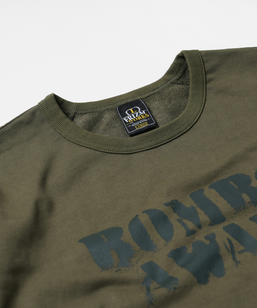 FRIZMWORKS（フリズムワークス）の「BOMBS AWAY SWEATSHIRT _ OLIVE（スウェット・メンズ・その他・SMALL/MEDIUM/LARGE/X-LARGE）」の3枚目の写真