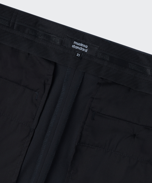 MUSINSA STANDARD（ムシンサスタンダード）の「セミワイド隠しバンディングスラックス[ネイビー]（スラックス・メンズ・その他・40/38/42/36/27/28/29/34/32/30/31/33/26）」の5枚目の写真