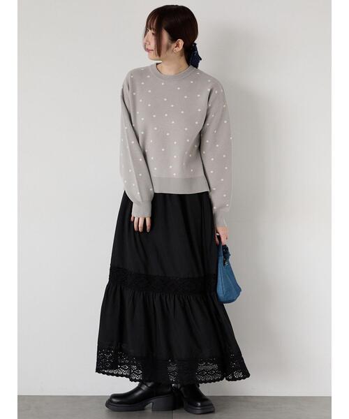 Te chichi TERRASSE（テチチテラス）の「ドットジャカードクルーネックニット（ニット/セーター・レディース・チャコールグレー/ベージュ/グレー・F）」の4枚目の写真