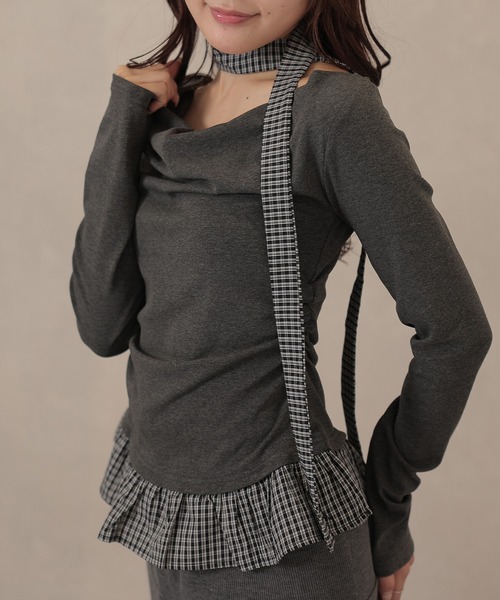 Lace Ladies(レースレディース)の「配色 チェック 裾フリル チョーカーリボン トップス(Tシャツ/カットソー・レディース・アイボリー/ライトグレー/ダークグレー/ネイビー・FREE)」の3枚目の写真
