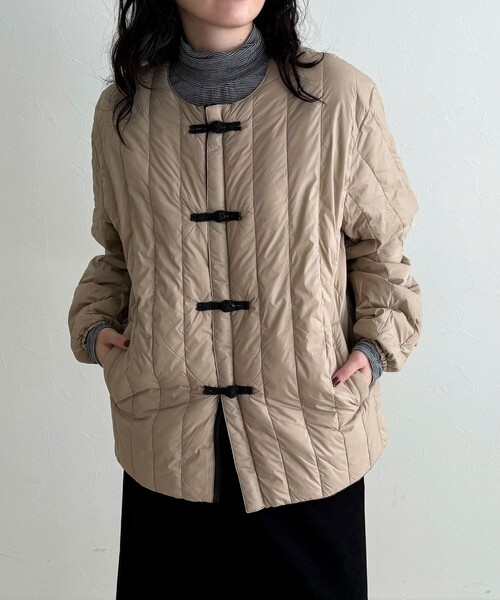 TAION(タイオン)の「【TAION/タイオン】REVERSIBLE CHINA BUTTON INNER DOWN(ダウンジャケット/コート・レディース・ベージュ/カーキ/ブラック・38)」の9枚目の写真