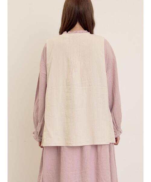 Samansa Mos2(サマンサ モスモス)の「【Cross×Linen】ピンタックベスト(ベスト・レディース・ピンク/チャコールグレー/キナリ・F)」の9枚目の写真