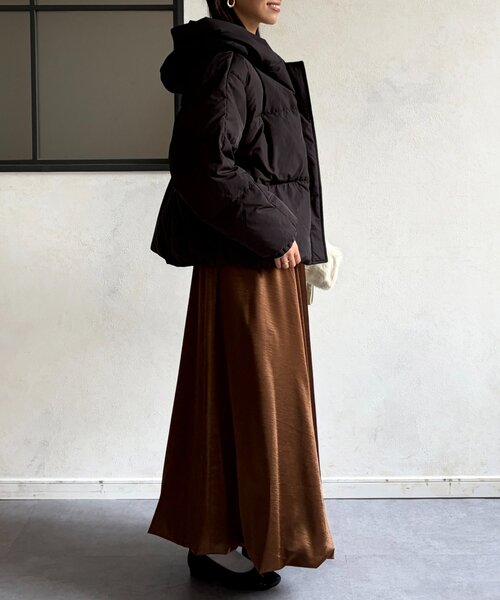 Chez toi(シェトワ)の「プリーツネックショートダウン(ダウンジャケット/コート・レディース・グレイッシュベージュ/ブラック/ブラウン・FREE)」の12枚目の写真