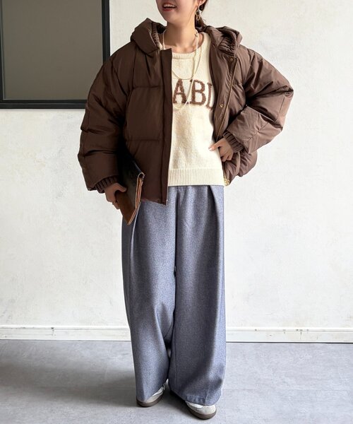 Chez toi(シェトワ)の「プリーツネックショートダウン(ダウンジャケット/コート・レディース・グレイッシュベージュ/ブラック/ブラウン・FREE)」の22枚目の写真