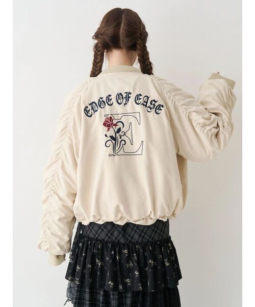 EVRIS(エヴリス)の「ボリュームギャザーショートMA-1(MA-1・レディース・ブラック/カーキ/ホワイト・FREE)」の1枚目の写真