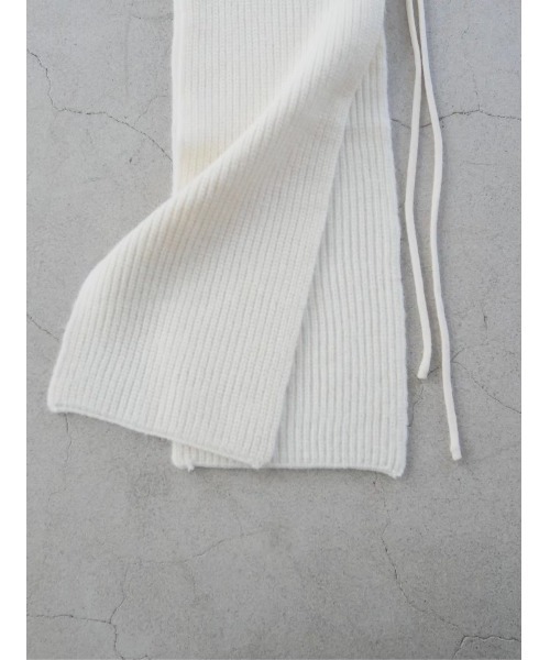 TRUNC（トランクエイティーエイト）の「Hooded Knit Scarf（マフラー・レディース・ブラック/アイボリー・FREE）」の17枚目の写真