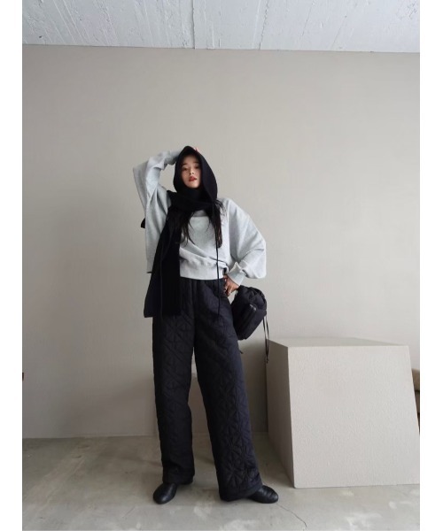 TRUNC（トランクエイティーエイト）の「Hooded Knit Scarf（マフラー・レディース・ブラック/アイボリー・FREE）」の13枚目の写真