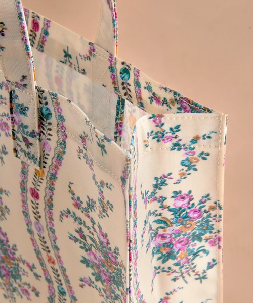 Cath Kidston(キャスキッドソン)の「ラージ ブックバッグ Archive Marble(トートバッグ・レディース・その他・FREE)」の3枚目の写真